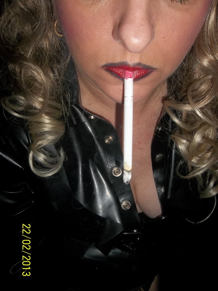 Hubby wollte Rauchen Schlampe Frau gab ich ihm eine Hure
 #106626191