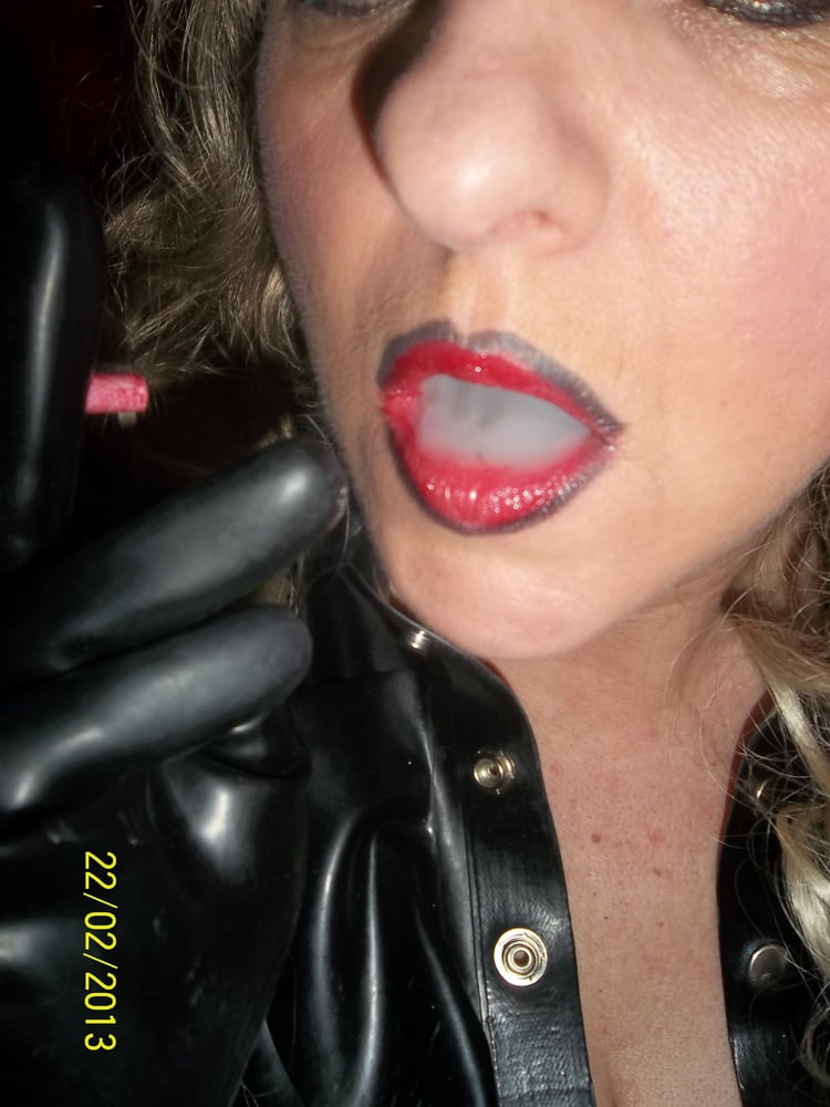 Hubby wollte Rauchen Schlampe Frau gab ich ihm eine Hure
 #106626212