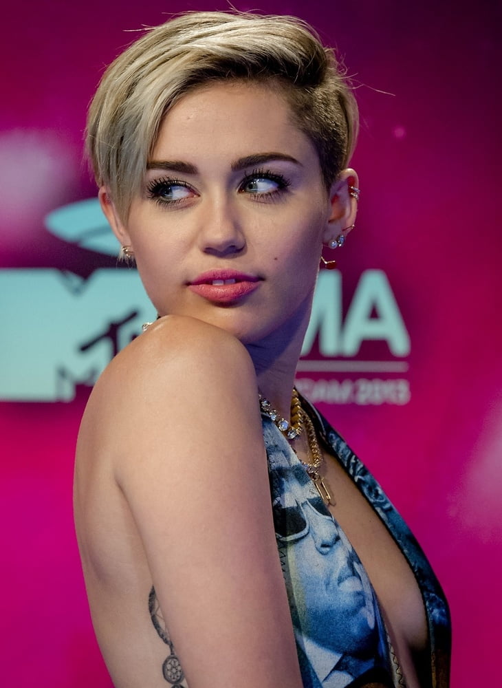 Sexy miley - 2013 mtv emas
 #101947609