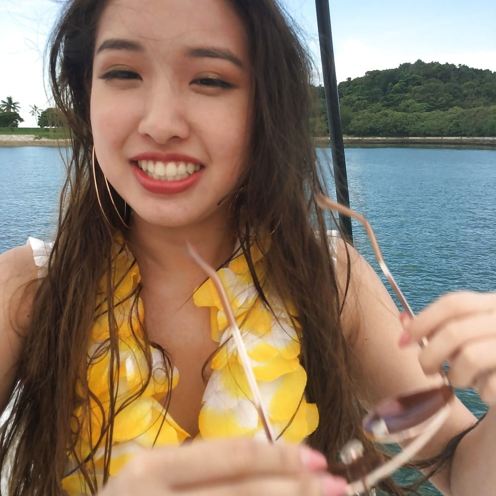 Chica asiática
 #103155470