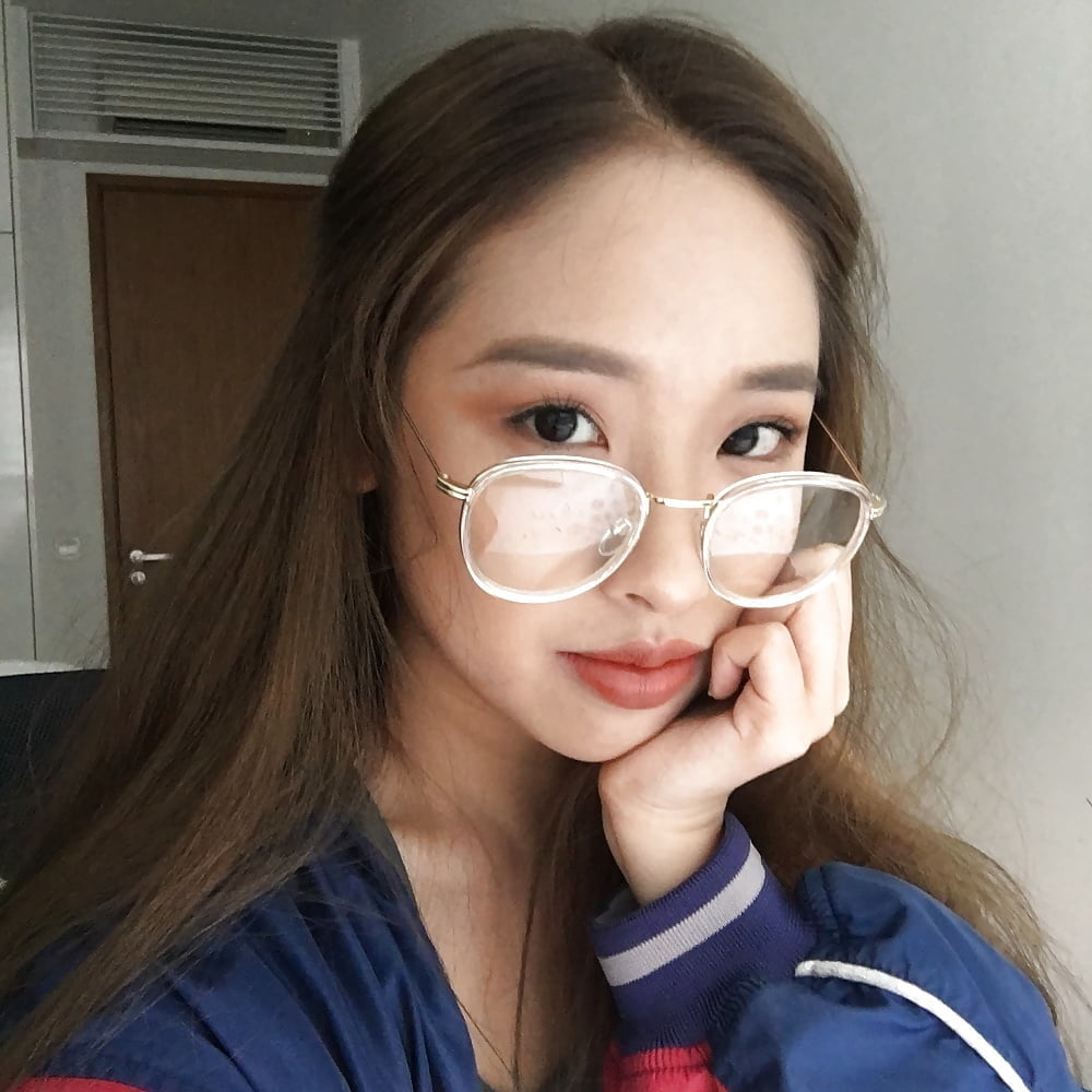 Chica asiática
 #103155499