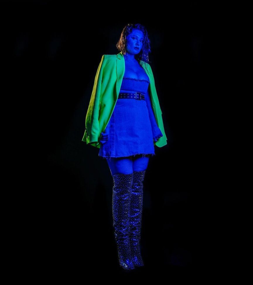 Emma Kenney nackt #109350510