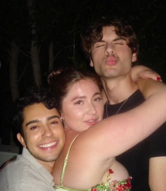 Emma Kenney nackt #109350515