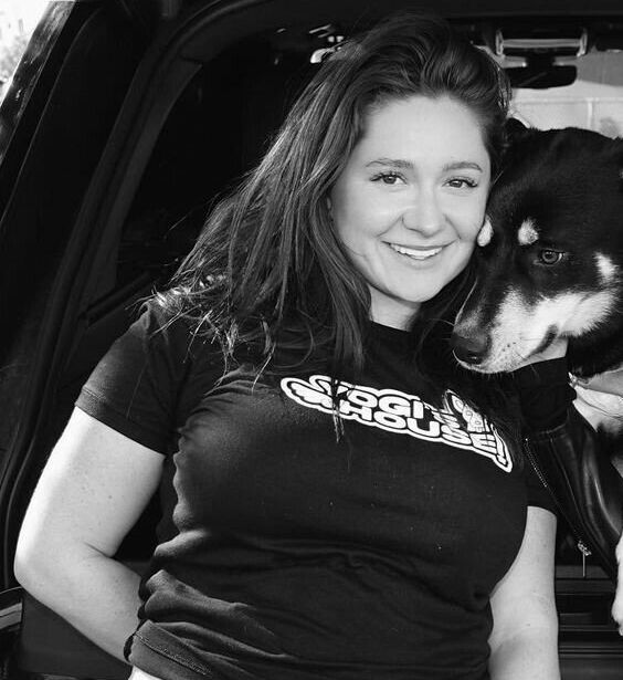 Emma Kenney nackt #109350531