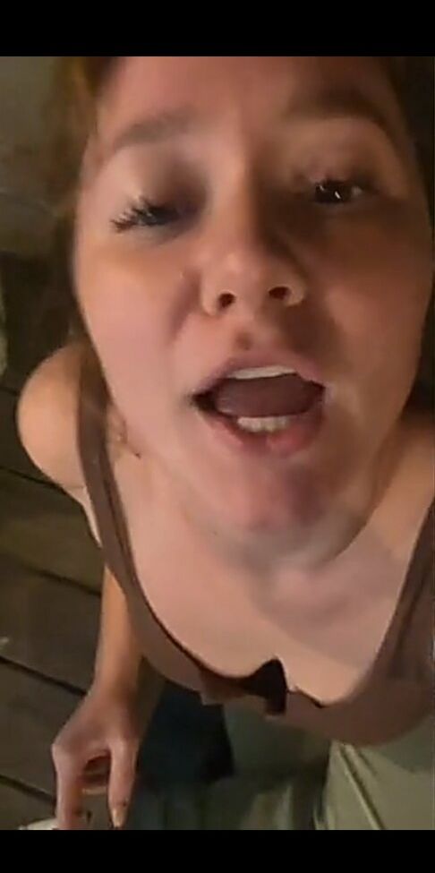 Emma Kenney nackt #109350555