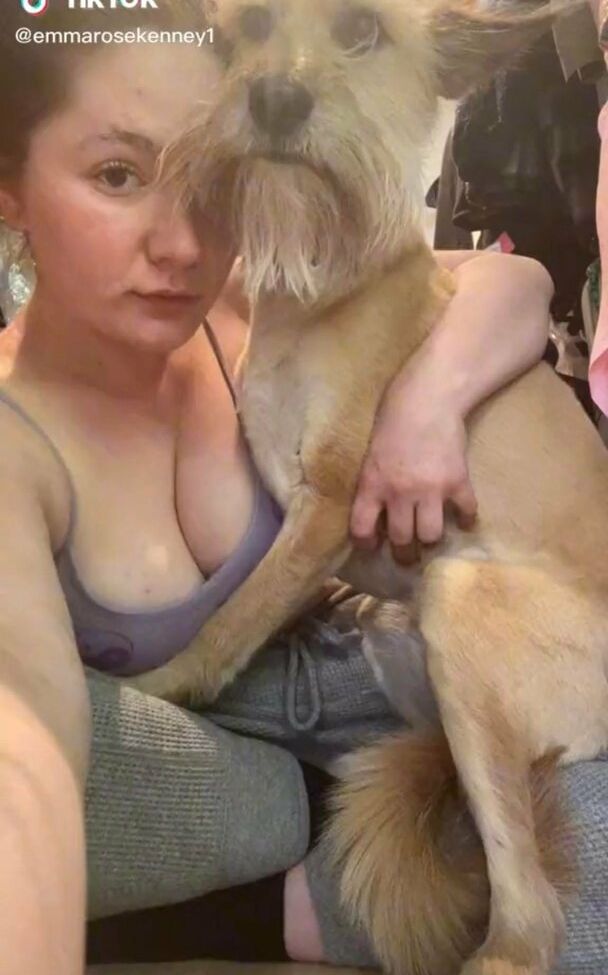 Emma Kenney nackt #109350580