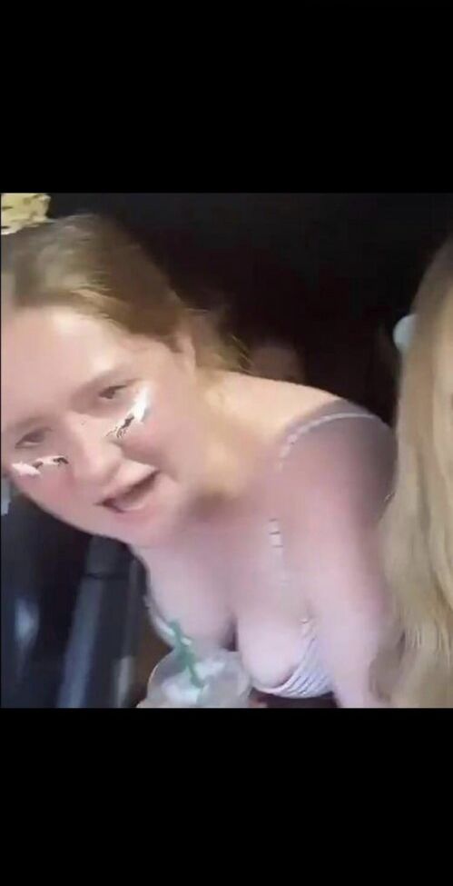 Emma Kenney nackt #109350631