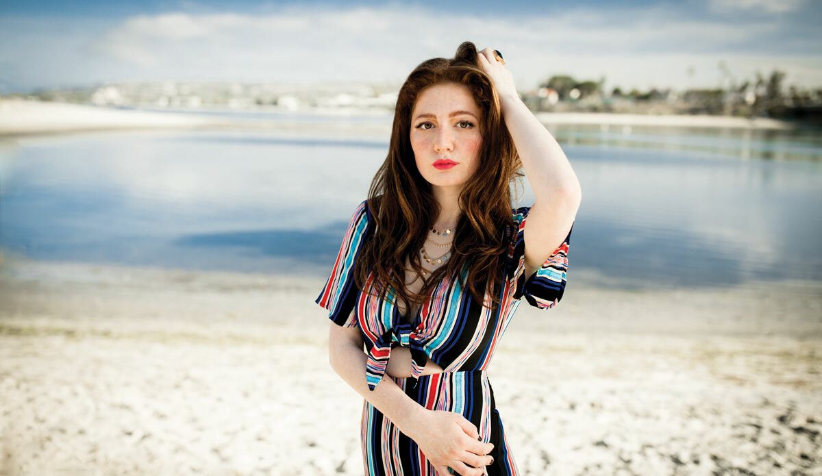 Emma Kenney nackt #109350649