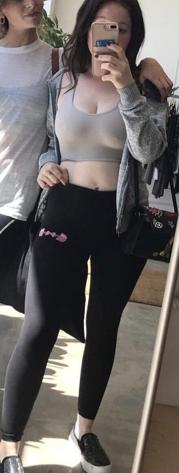 Emma Kenney nackt #109350665