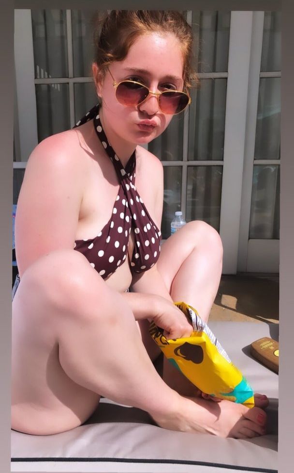 Emma Kenney nackt #109350673