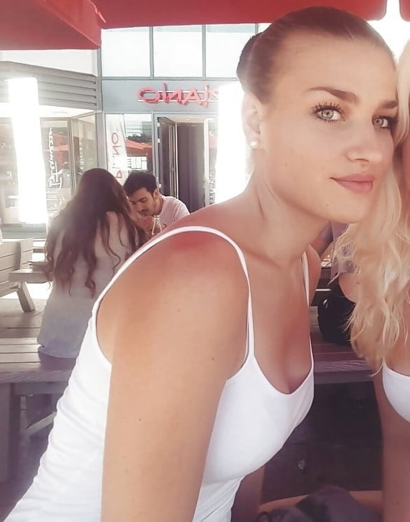 Putas del mundo
 #80800199