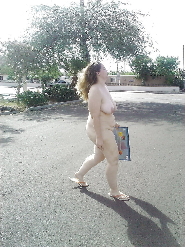 Amateur en EE.UU. (022) chica desconocida están desnudos en público y el trabajo
 #87586746