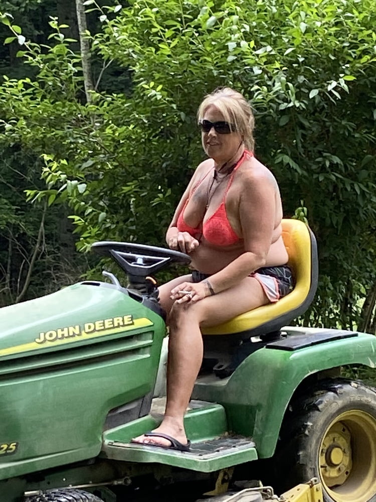 Zeit wieder zu mähen.
 #92389472