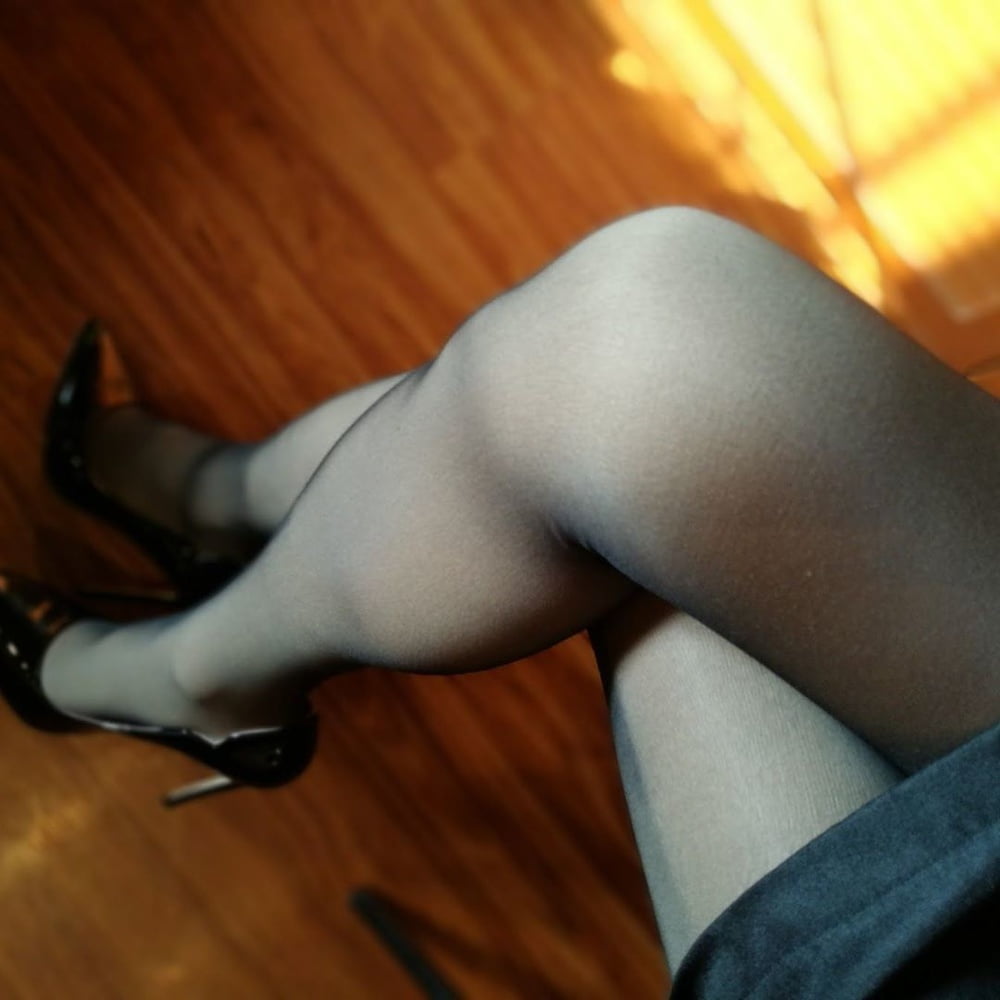 Nylon Legs Artist #100219088