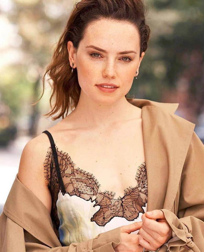 Daisy ridley
 #106576988