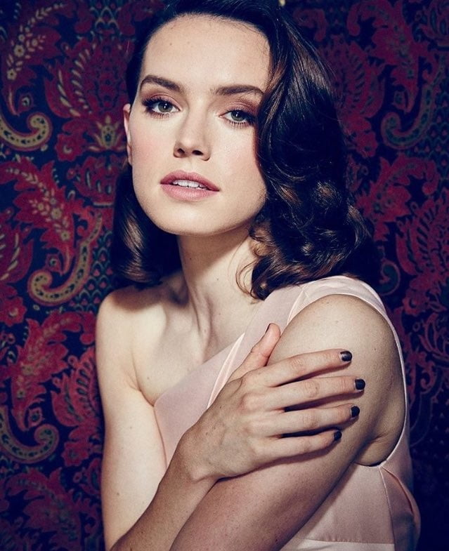 Daisy ridley
 #106576997