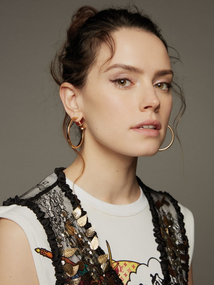 Daisy ridley
 #106577018