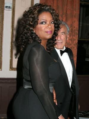 Oprah winfrey con sus grandes tetas
 #90429950