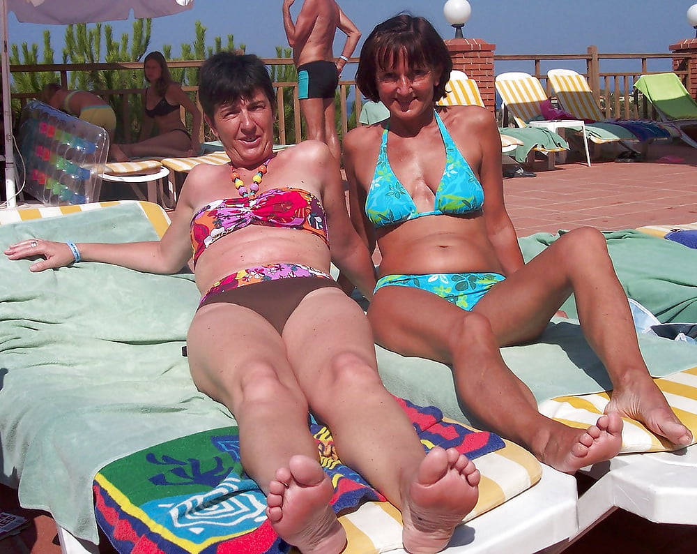 Vestida para el sexo 4
 #104482697