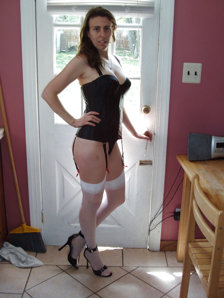 Vestida para el sexo 4
 #104482703