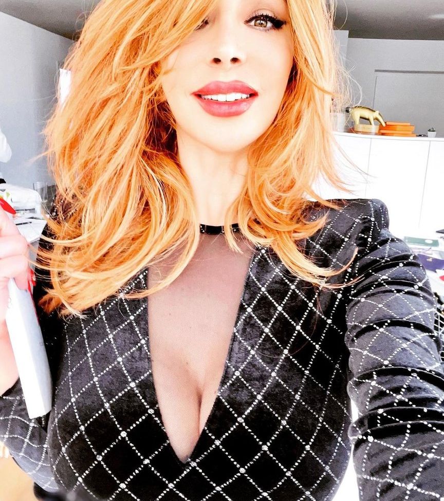 Sonia Grey desnuda #108374117