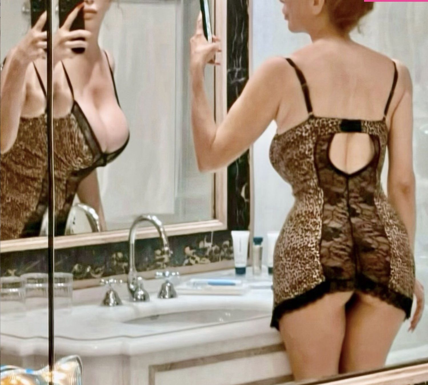 Sonia Grey desnuda #108374127