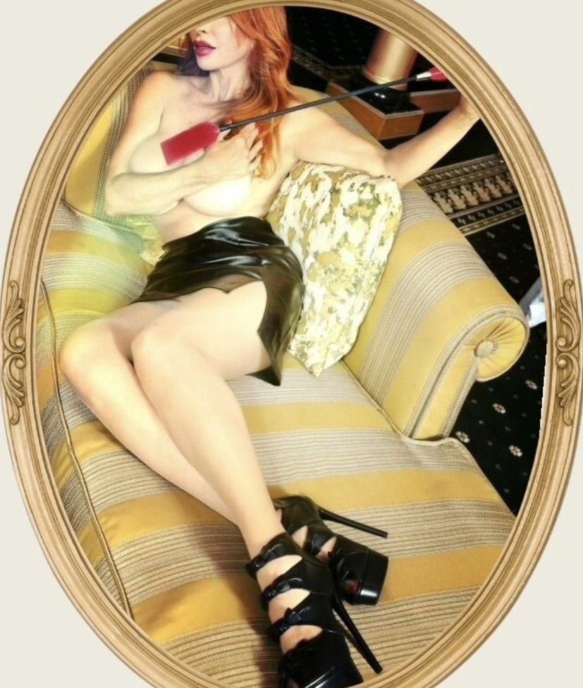 Sonia Grey desnuda #108374150