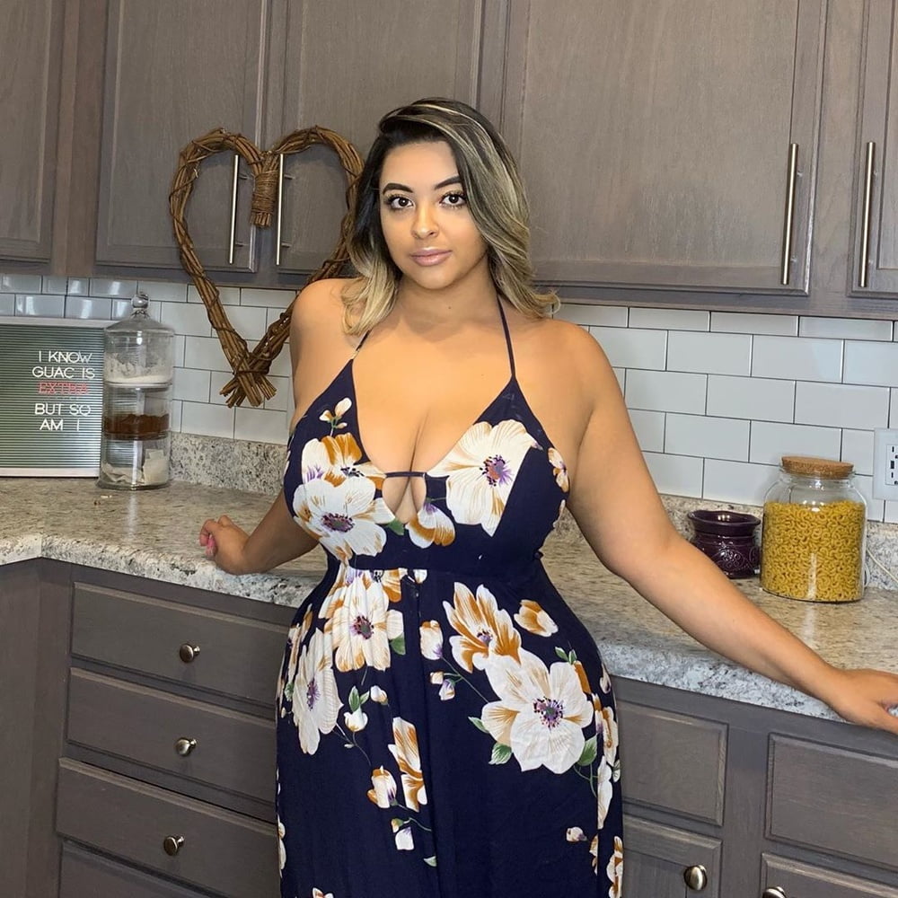 Sexy bbw pawg latina große titten
 #103082513
