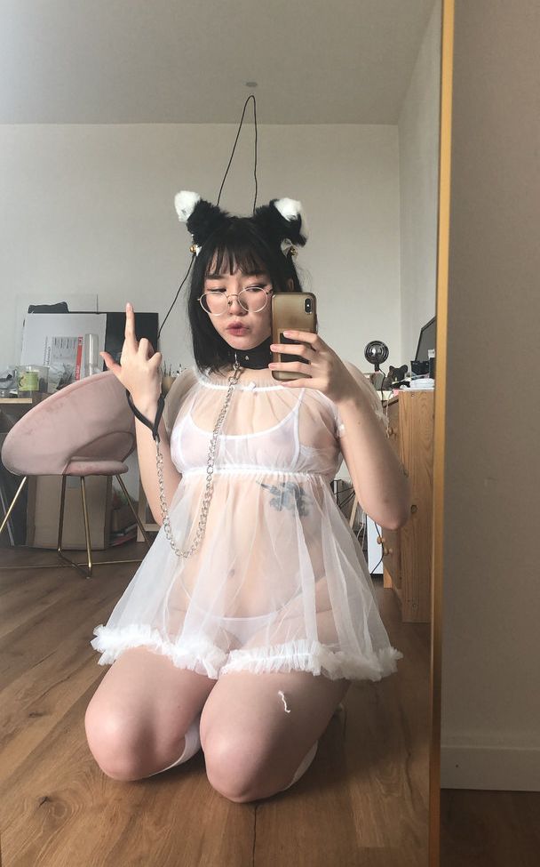 Anhxes desnuda #108216576