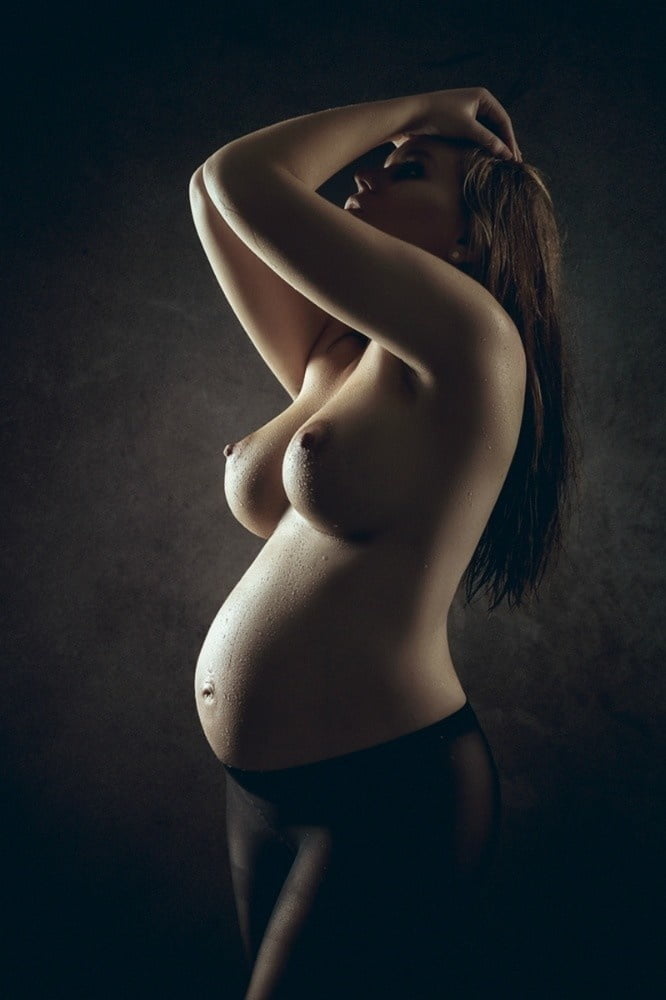 妊娠中の女性
 #106070325