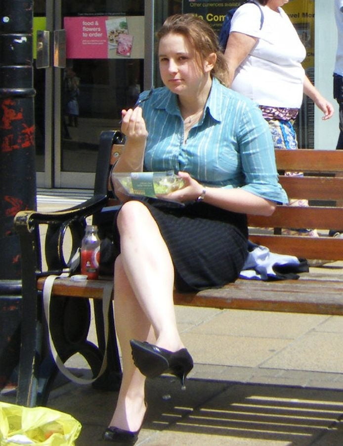 ストリートパンスト - タイツで肉をオカズにするイギリス人女性
 #96770710