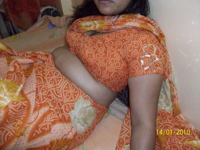 Hot & sexy desi indiana aunty in mostra figa panty saree
 #87652294