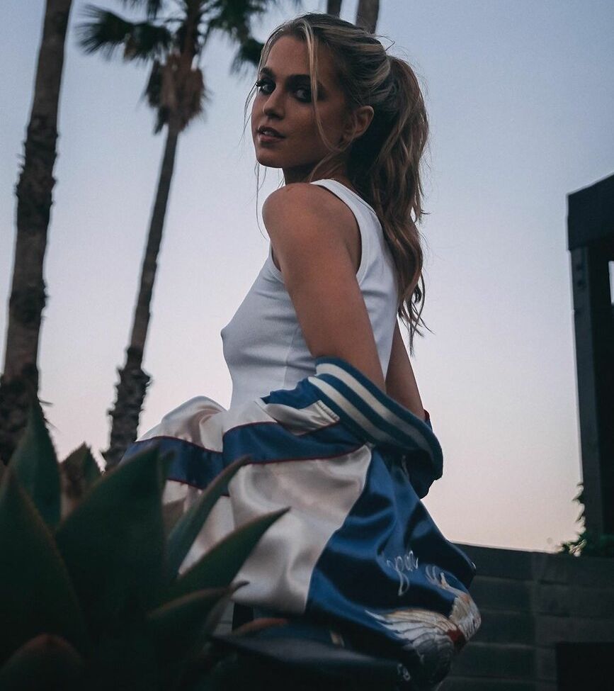 Anne Winters desnuda #109342521