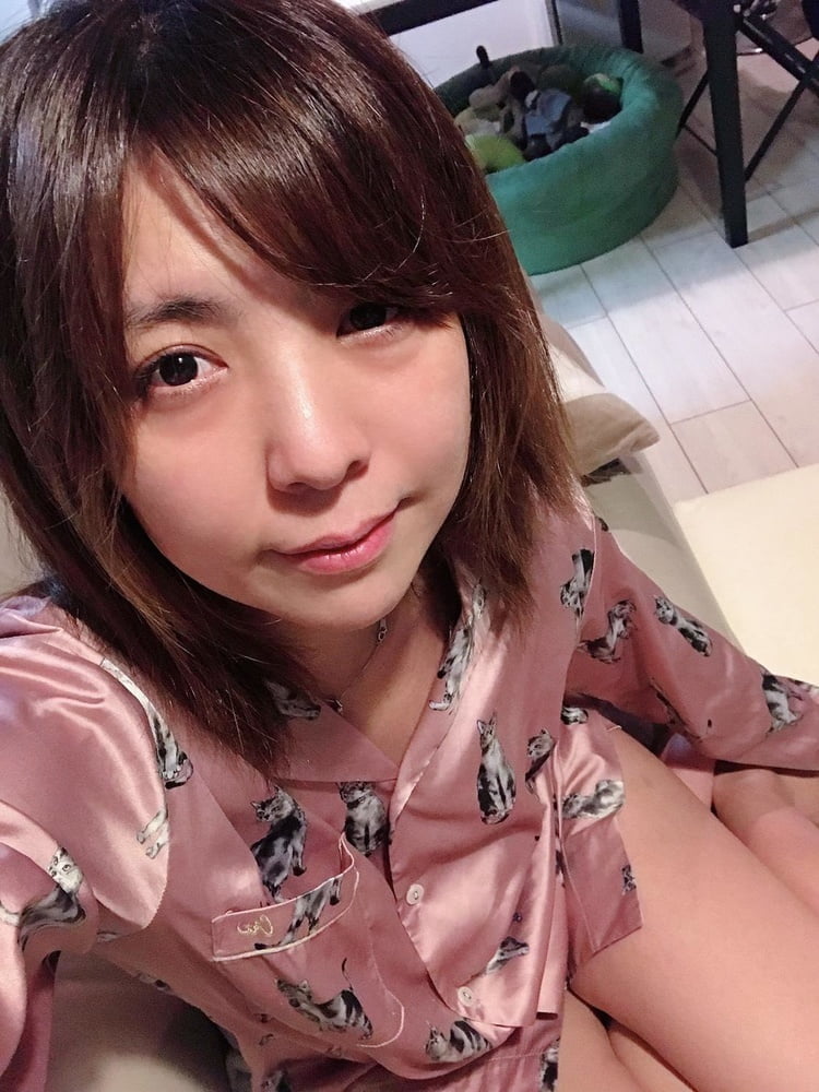 Cute Singaporean Chinese Girl #98487859