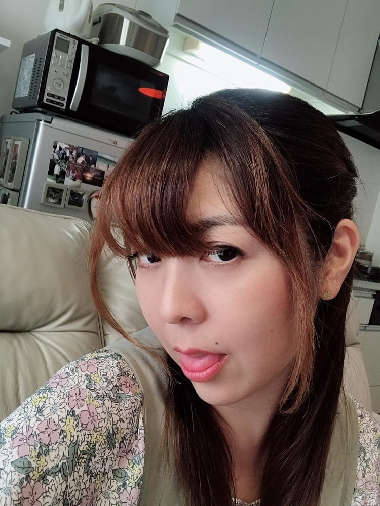 Cute Singaporean Chinese Girl #98487878