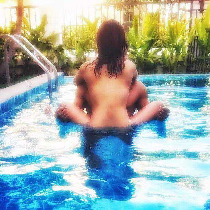 Asiático
 #105860537