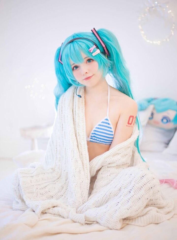 Saya Scarlet desnuda #108969325