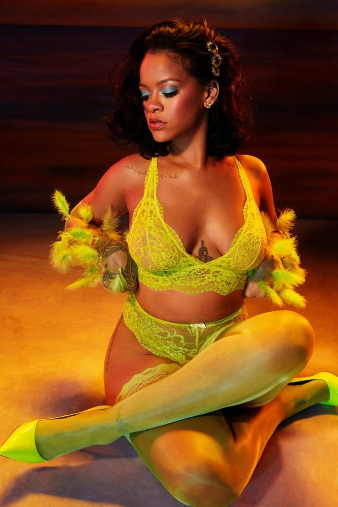Rihanna hot
 #95100938