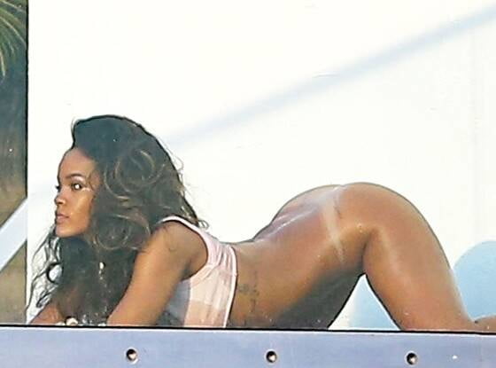 Rihanna hot #95100940