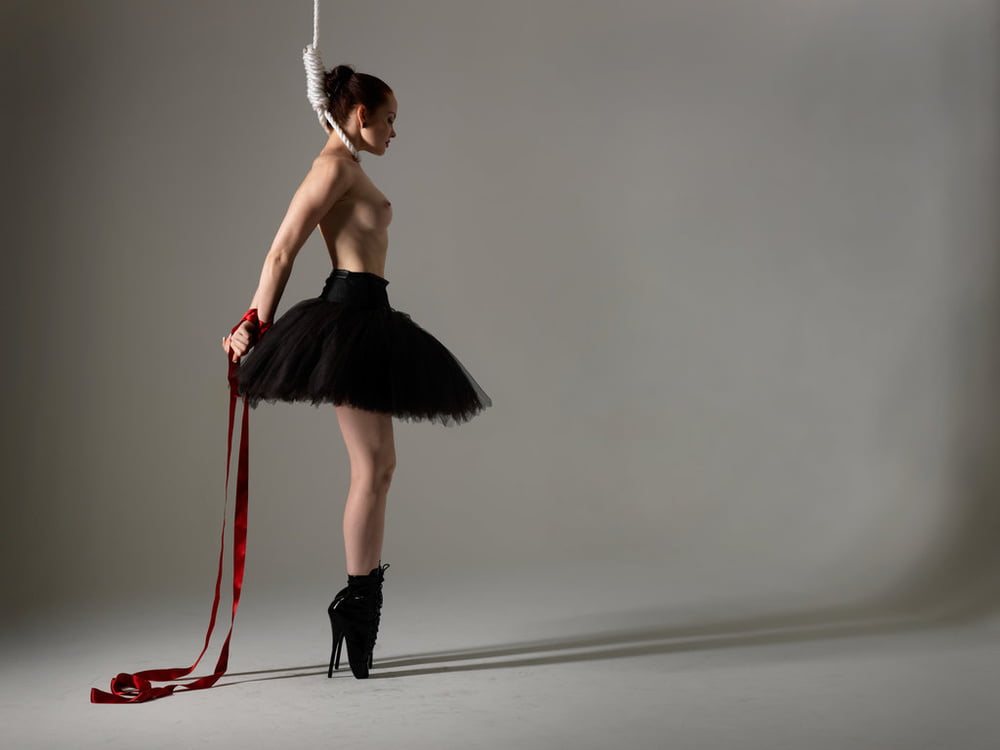Ballerina tacchi stivali flessibile lattice feticcio legato culo gambe
 #95762362