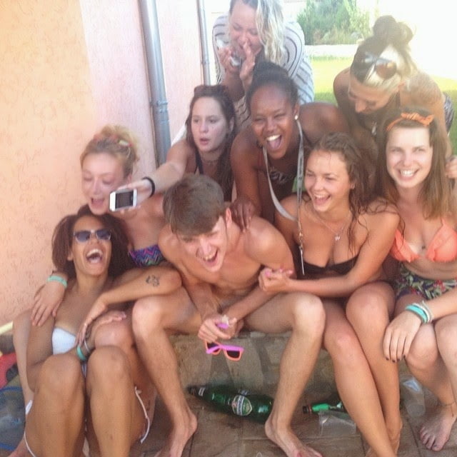 Random CFNM - 6-23-20 #92933757