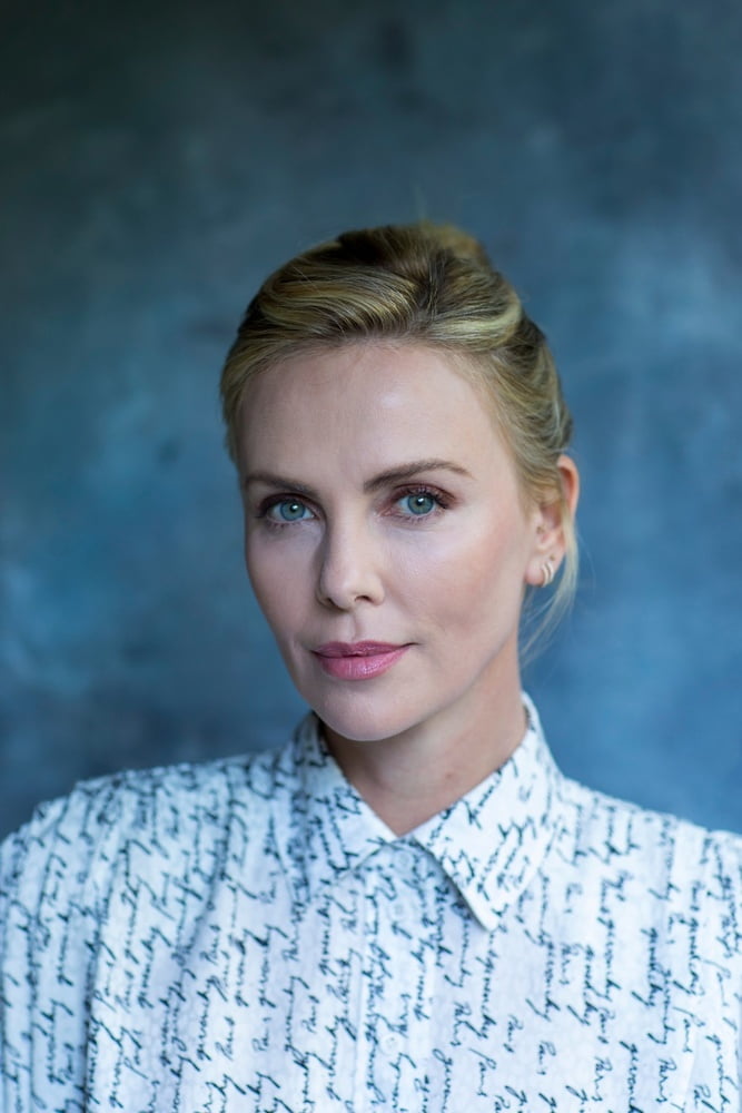 Niedlich charlize theron
 #80130315