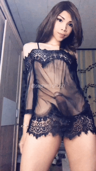 Under the skirts. Surprise: male or female? #90464375