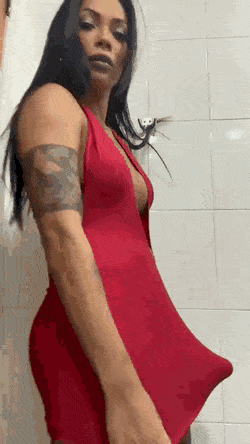 Under the skirts. Surprise: male or female? #90464425