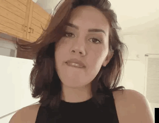 Under the skirts. Surprise: male or female? #90464580