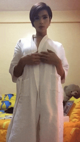 Under the skirts. Surprise: male or female? #90464627