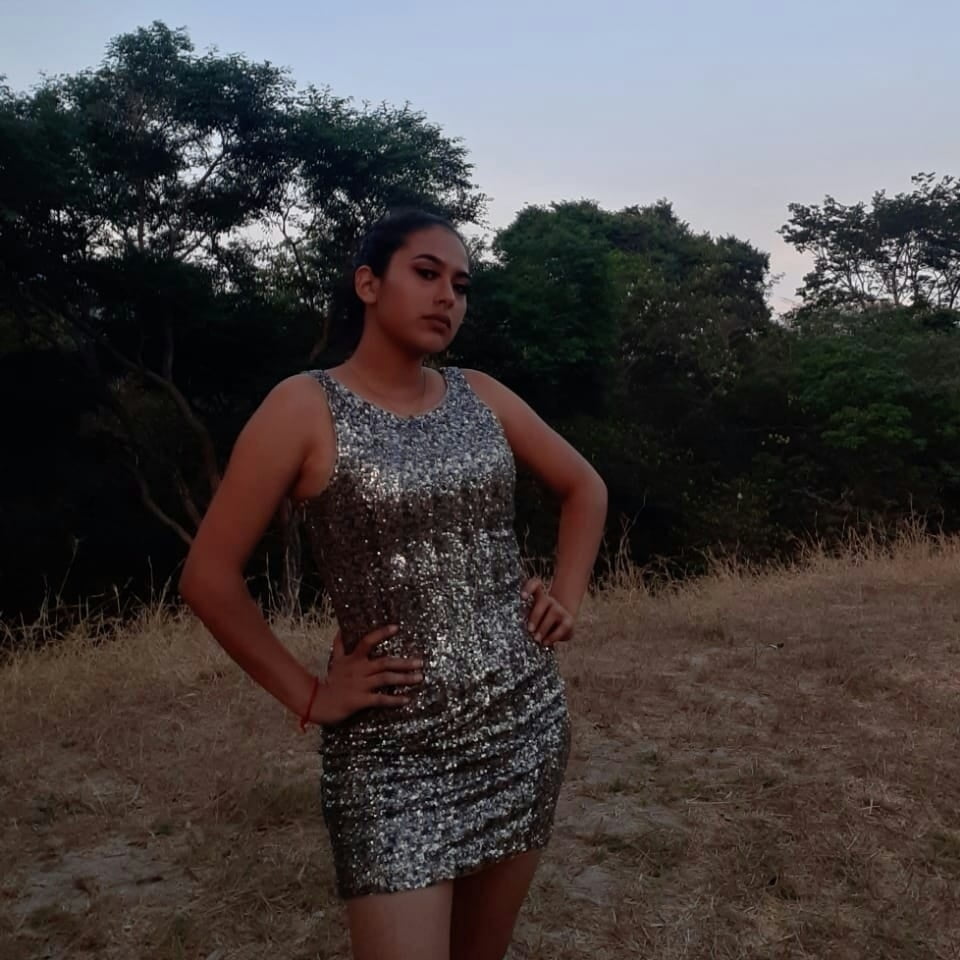 Esme gr.a.jales
 #90230042