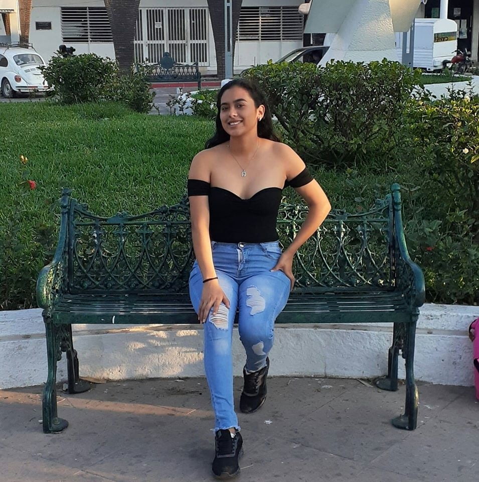 Esme gr.a.jales
 #90230044