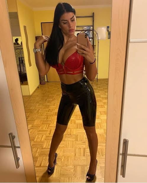 Domme sexy
 #93467264