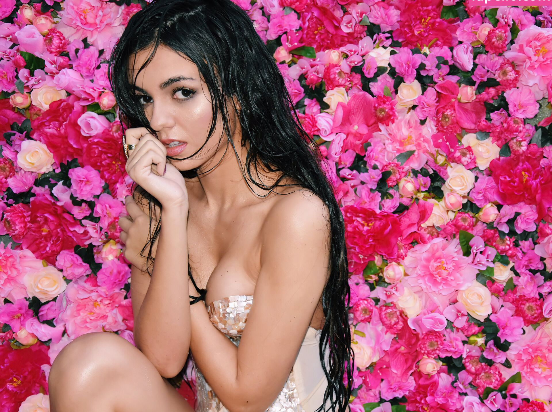 Victoria Justice nackt #107800957
